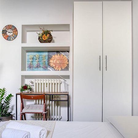 Ferienwohnung Rosmini13; Lil Gem In Sempione Disctrict Mailand Exterior foto